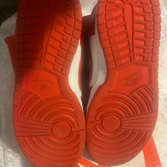 Red and white Nike dunk low slightly worn in great condition - Picture 3 of 5